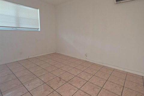 Appartement à Hollywood, Floride 1 chambre, 48.68 m2 № 2376221