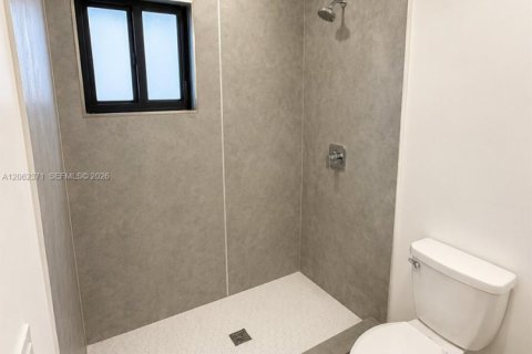 Townhouse in Florida City, Florida 3 bedrooms, 140.84 sq.m. № 2254136 - photo 17