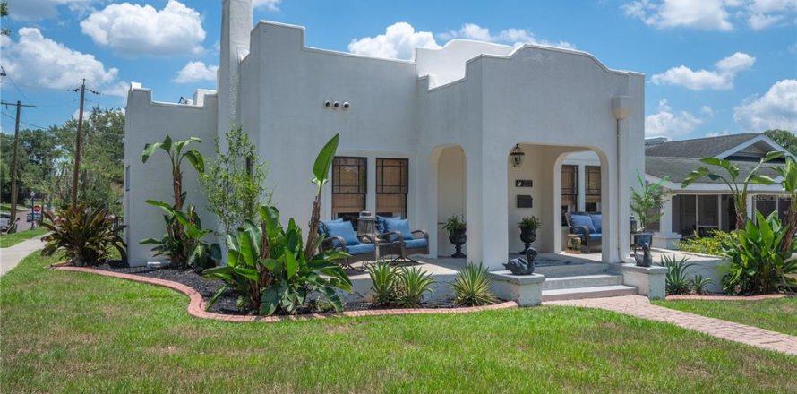 Villa ou maison à Lakeland, Floride 4 chambres, 183.57 m2 № 2209668