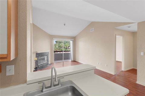 Condo in Saint Petersburg, Florida, 1 bedroom  № 2102460 - photo 14