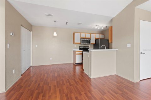 Condo in Saint Petersburg, Florida, 1 bedroom  № 2102460 - photo 9