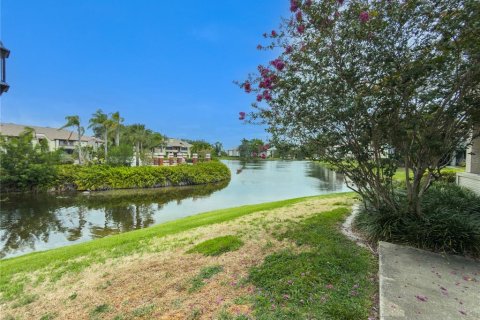 Condo in Saint Petersburg, Florida, 1 bedroom  № 2102460 - photo 25
