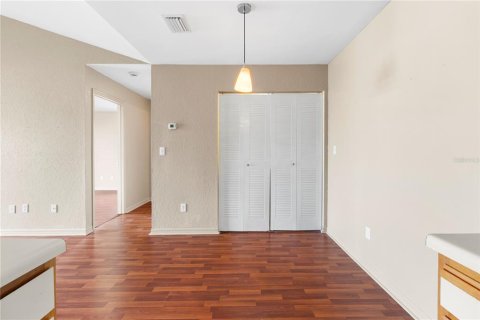 Condo in Saint Petersburg, Florida, 1 bedroom  № 2102460 - photo 15