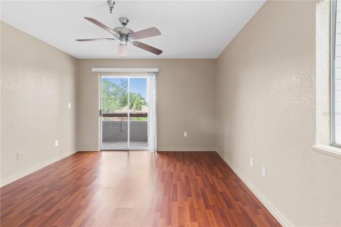 Condo in Saint Petersburg, Florida, 1 bedroom  № 2102460 - photo 17