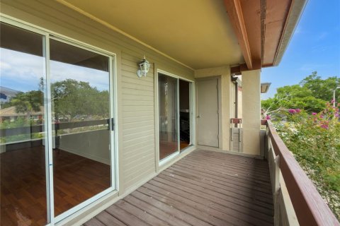 Condo in Saint Petersburg, Florida, 1 bedroom  № 2102460 - photo 23