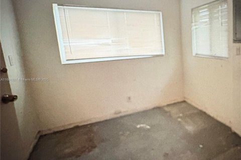 House in Fort Lauderdale, Florida 5 bedrooms, 178.28 sq.m. № 1980805 - photo 7