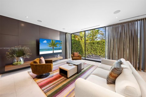 Casa en alquiler en Miami Beach, Florida, 5 dormitorios, 478.45 m2 № 2062279 - foto 3