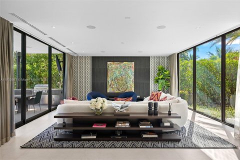 Casa en alquiler en Miami Beach, Florida, 5 dormitorios, 478.45 m2 № 2062279 - foto 12
