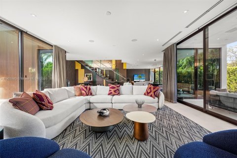 Casa en alquiler en Miami Beach, Florida, 5 dormitorios, 478.45 m2 № 2062279 - foto 11