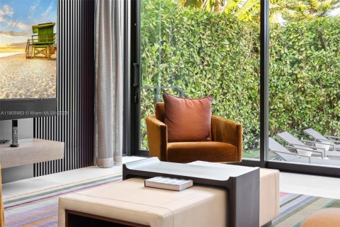 Casa en alquiler en Miami Beach, Florida, 5 dormitorios, 478.45 m2 № 2062279 - foto 17
