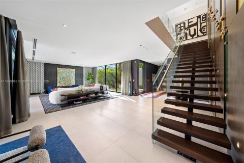 Casa en alquiler en Miami Beach, Florida, 5 dormitorios, 478.45 m2 № 2062279 - foto 6