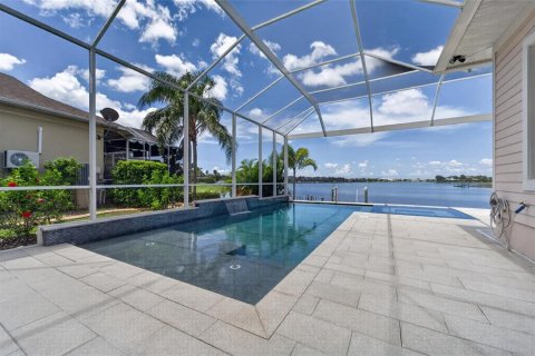 Villa ou maison à vendre à Apollo Beach, Floride: 3 chambres, 183.76 m2 № 2290489 - photo 3