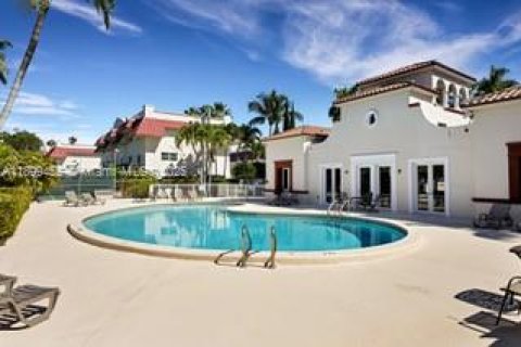 Adosado en venta en Pinecrest, Florida, 3 dormitorios, 96.62 m2 № 1951235 - foto 14