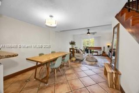 Adosado en venta en Pinecrest, Florida, 3 dormitorios, 96.62 m2 № 1951235 - foto 6