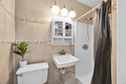 Adosado en venta en Pinecrest, Florida, 3 dormitorios, 96.62 m2 № 1951235 - foto 13