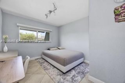 Adosado en venta en Pinecrest, Florida, 3 dormitorios, 96.62 m2 № 1951235 - foto 12
