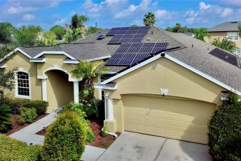 House in Orlando, Florida 4 bedrooms, 226.12 sq.m. № 2237051