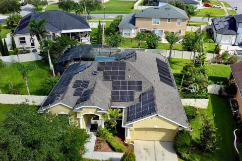 House in Orlando, Florida 4 bedrooms, 226.12 sq.m. № 2237051 - photo 3