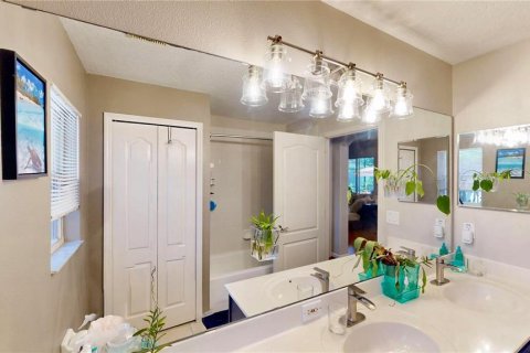 House in Orlando, Florida 4 bedrooms, 226.12 sq.m. № 2237051 - photo 13