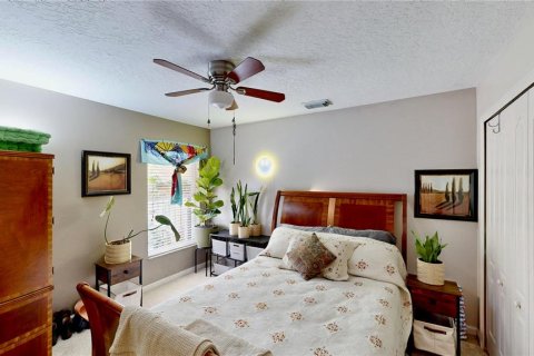 House in Orlando, Florida 4 bedrooms, 226.12 sq.m. № 2237051 - photo 14