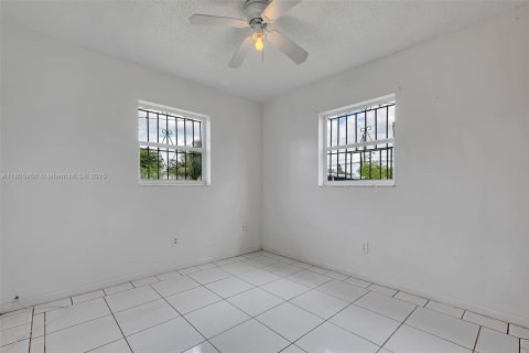 House in Homestead, Florida 3 bedrooms, 92.9 sq.m. № 1746029 - photo 8
