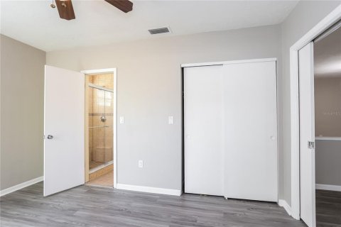 House in Clearwater, Florida 3 bedrooms, 129.51 sq.m. № 1822872 - photo 9