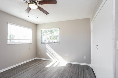 House in Clearwater, Florida 3 bedrooms, 129.51 sq.m. № 1822872 - photo 11