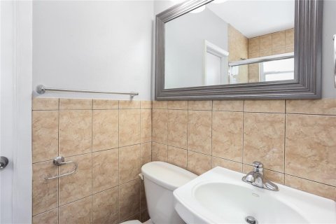 House in Clearwater, Florida 3 bedrooms, 129.51 sq.m. № 1822872 - photo 10