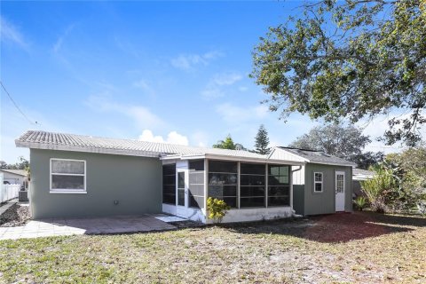 House in Clearwater, Florida 3 bedrooms, 129.51 sq.m. № 1822872 - photo 16