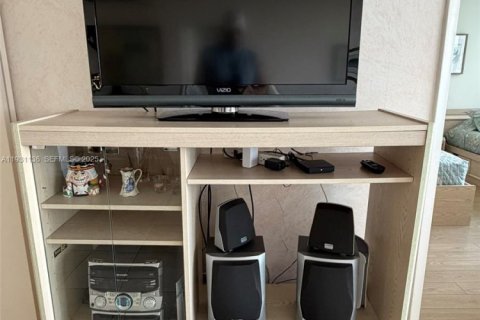 Condominio en alquiler en Miami Beach, Florida, 2 dormitorios, 95.69 m2 № 2034752 - foto 12