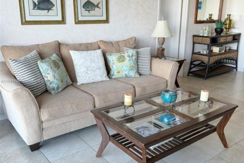 Condominio en alquiler en Miami Beach, Florida, 2 dormitorios, 95.69 m2 № 2034752 - foto 14