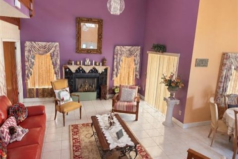 Casa en venta en Orlando, Florida, 3 dormitorios, 187.76 m2 № 2428773 - foto 2