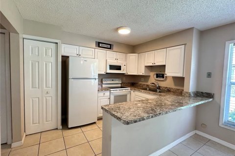 Condo in Port Charlotte, Florida, 1 bedroom № 2221548 - photo 6