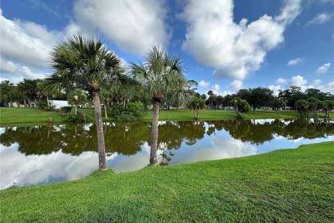 Condo in Port Charlotte, Florida, 1 bedroom № 2221548 - photo 3