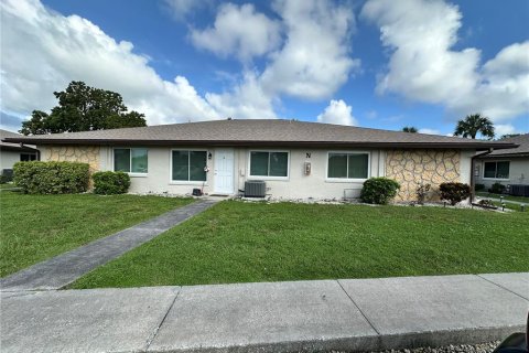 Condo à Port Charlotte, Floride, 1 chambre № 2221548
