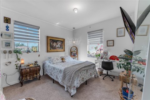 Casa en venta en Homestead, Florida, 5 dormitorios, 319.21 m2 № 1955001 - foto 20