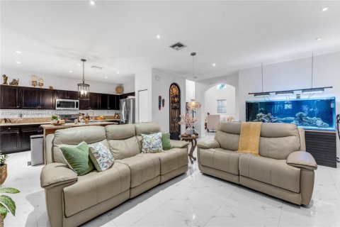 Casa en venta en Homestead, Florida, 5 dormitorios, 319.21 m2 № 1955001 - foto 30