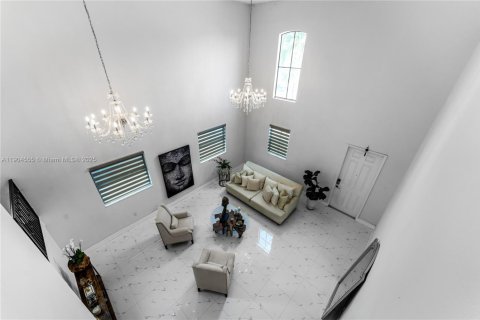 Casa en venta en Homestead, Florida, 5 dormitorios, 319.21 m2 № 1955001 - foto 16