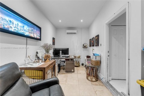 Casa en venta en Homestead, Florida, 5 dormitorios, 319.21 m2 № 1955001 - foto 29