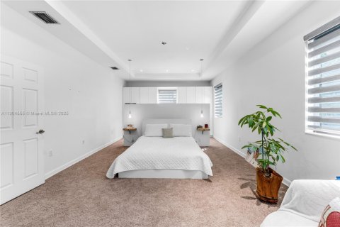 Casa en venta en Homestead, Florida, 5 dormitorios, 319.21 m2 № 1955001 - foto 27