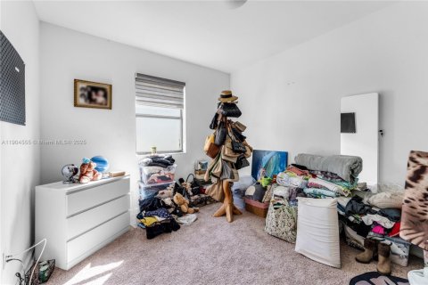 Casa en venta en Homestead, Florida, 5 dormitorios, 319.21 m2 № 1955001 - foto 18