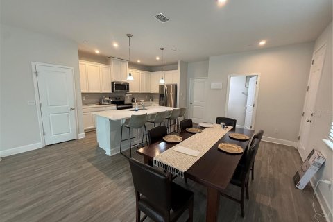 Touwnhouse à louer à Minneola, Floride: 3 chambres, 170.29 m2 № 2399492 - photo 3