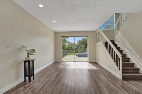 House in Boynton Beach, Florida 4 bedrooms, 177.26 sq.m. № 2252818 - photo 14