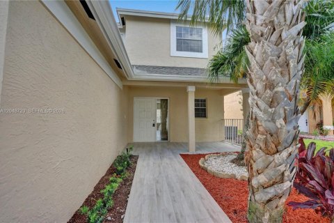 House in Boynton Beach, Florida 4 bedrooms, 177.26 sq.m. № 2252818 - photo 3