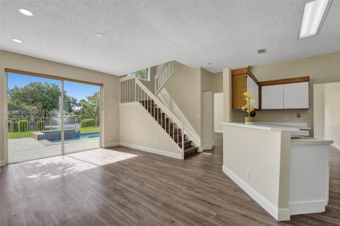 House in Boynton Beach, Florida 4 bedrooms, 177.26 sq.m. № 2252818 - photo 15