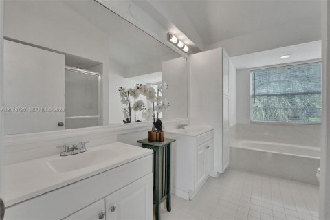 House in Boynton Beach, Florida 4 bedrooms, 177.26 sq.m. № 2252818 - photo 30