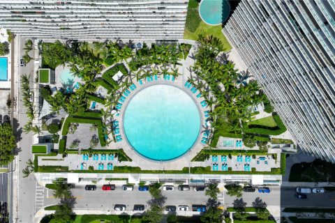 Condo in Miami, Florida, 2 bedrooms  № 2026853 - photo 25