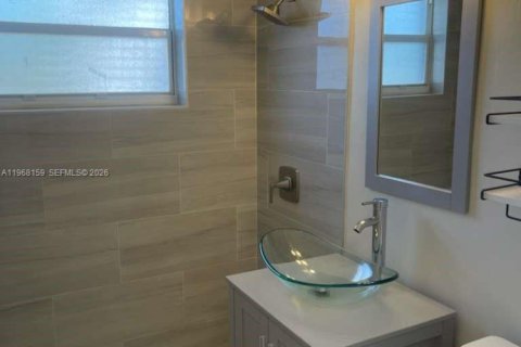 Casa en alquiler en Port Charlotte, Florida, 2 dormitorios, 75.44 m2 № 2030545 - foto 15