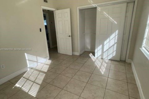 Casa en alquiler en Port Charlotte, Florida, 2 dormitorios, 75.44 m2 № 2030545 - foto 14