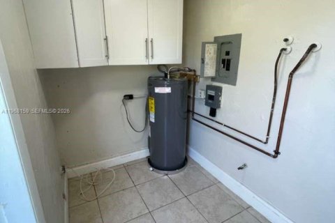 Casa en alquiler en Port Charlotte, Florida, 2 dormitorios, 75.44 m2 № 2030545 - foto 10